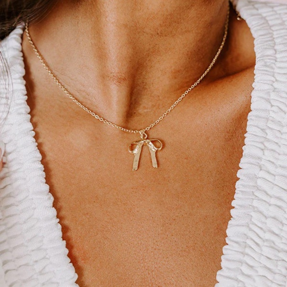 Elegant Coquette Style Gold Bow Necklace